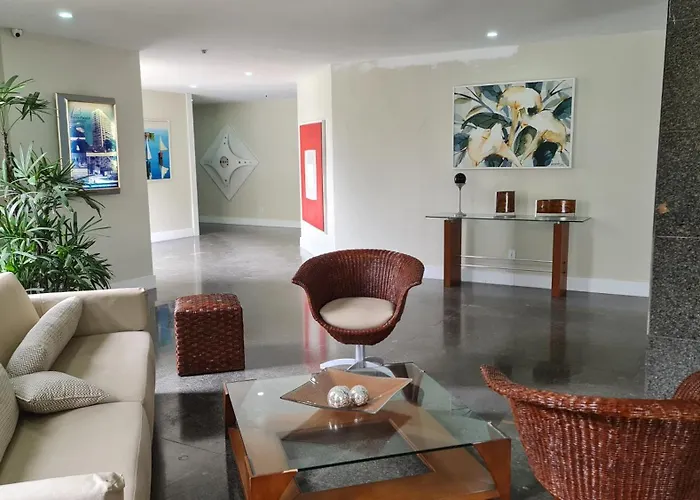 Apartamento Em Frente A Praia, Com Vista Mar E Ao Lado Do Wndsor